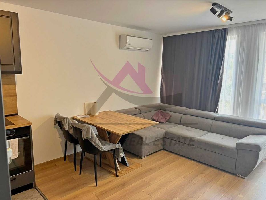 Дава се под наем Двустаен апартамент в Варна, Възраждане 3 - 55 кв.м за 485 € - Снимка #1