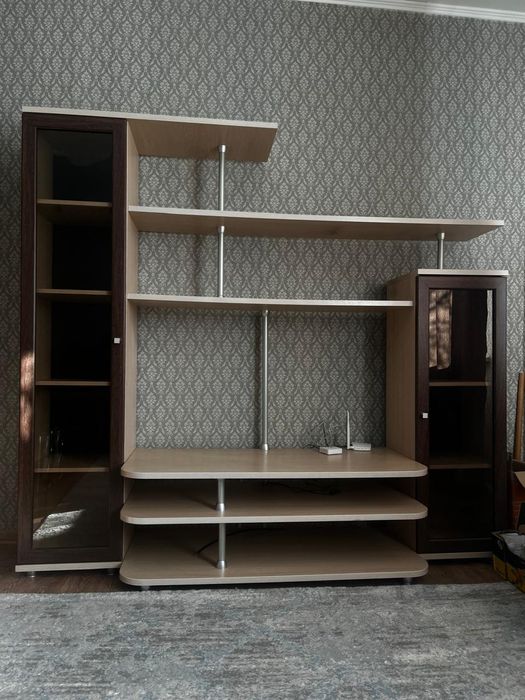 Продам стенку в гостиную