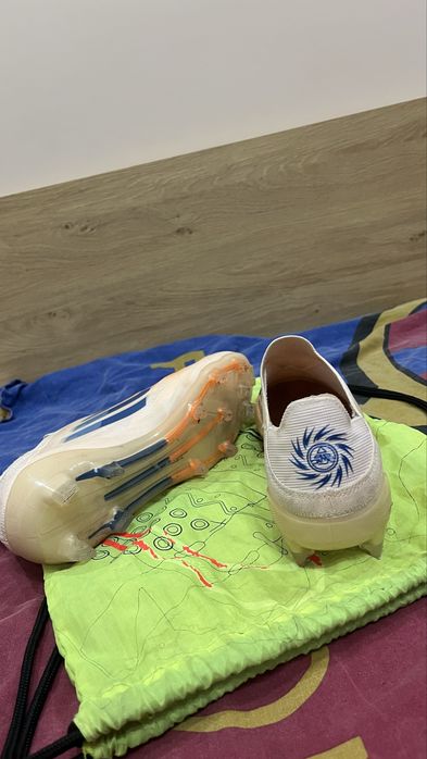 Футболни обувки Adidas f50 44 номер