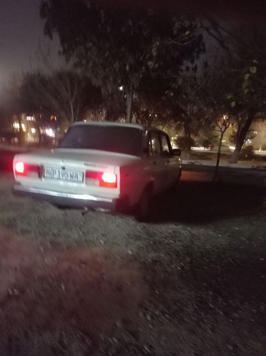 Vaz 2107 sotiladi
