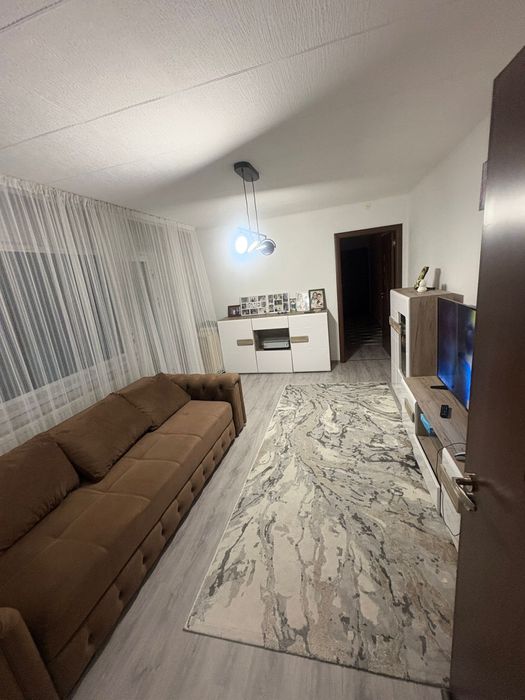 Apartament 3 camere Valea Rosie etajul 2