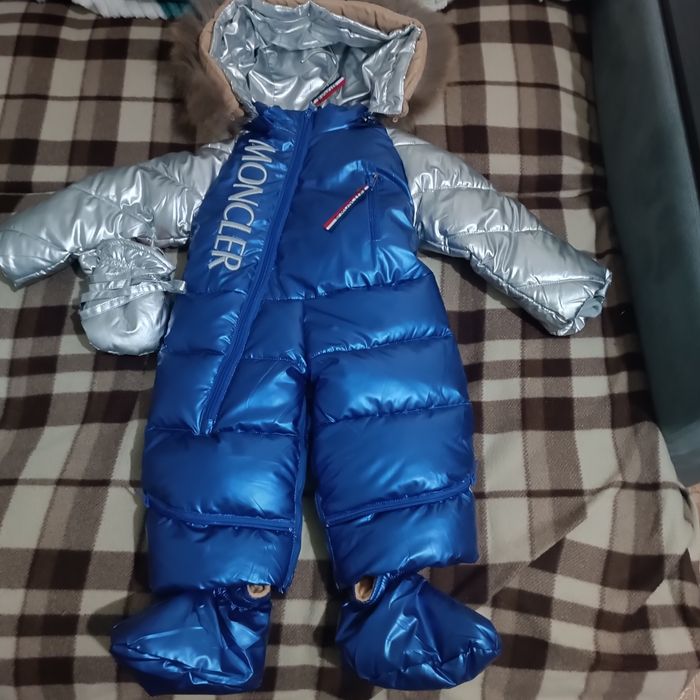 Продам детский зимний комбинезон для мальчика