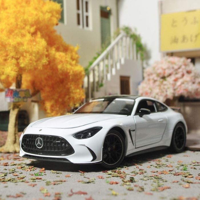 Mercedes - AMG GT 63 1.24! Металлическая модель со светом и звуком