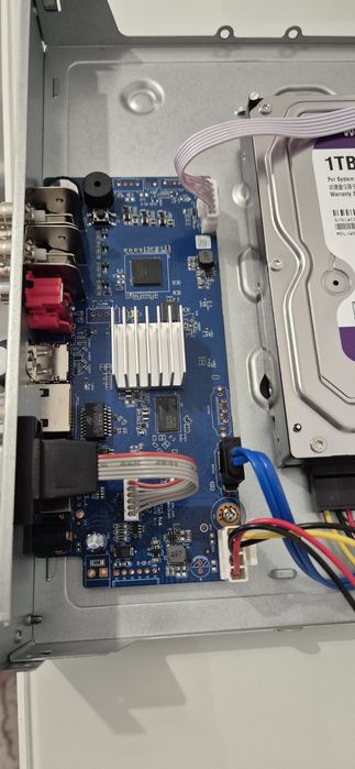 Vand DVR Dahua WizSense 4 Canale + HDD WD Purple 1TB (Sistem Supraveghere)