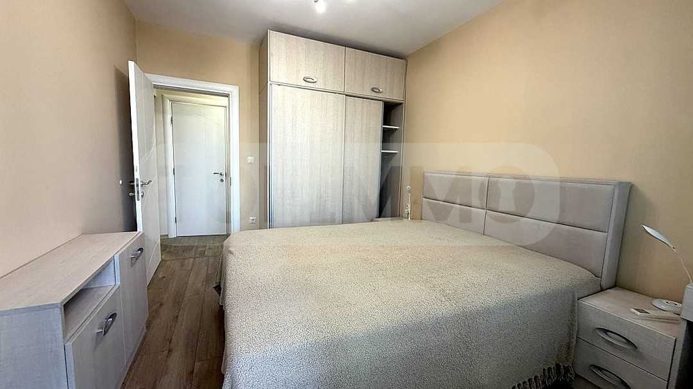 Апартамент с три стаи под наем в квартал Чайка