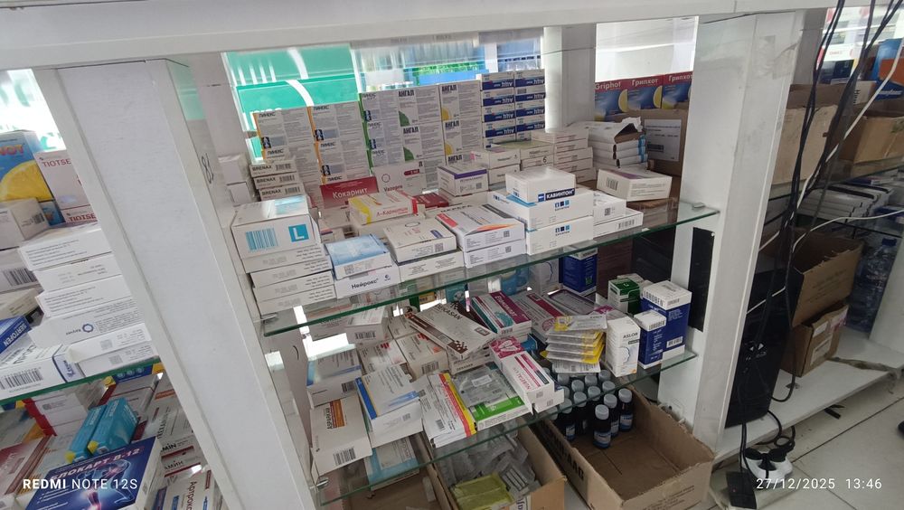 Apteka yoke Do'konlar uchun mebel sotiladi.