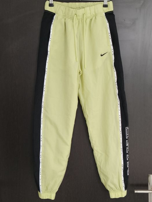 Pantaloni femeie Nike originali măsura XS/S