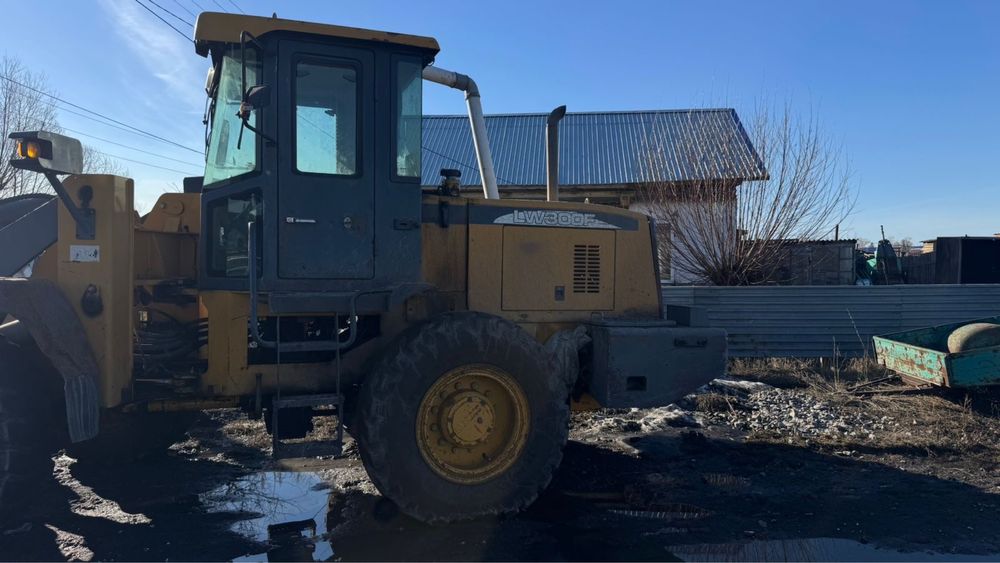 Погрузчик 2х кубовый