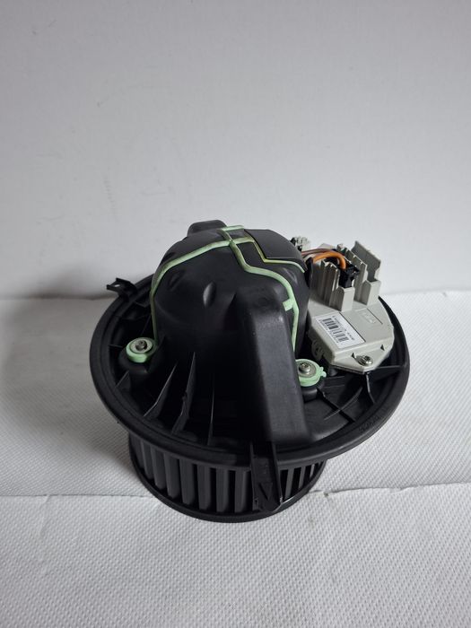 Ventilator habitaclu / Aerotermă BMW Seria 3 E90 E91 E92 E93 X1 E84 Seria 1 E87 Original Denso