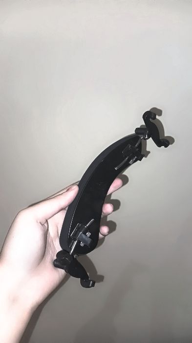 yangi skripka bir marta chalingan qiz bola ishlatgan narxi kelishiladi