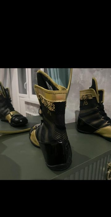 Боксерские обувь и форма