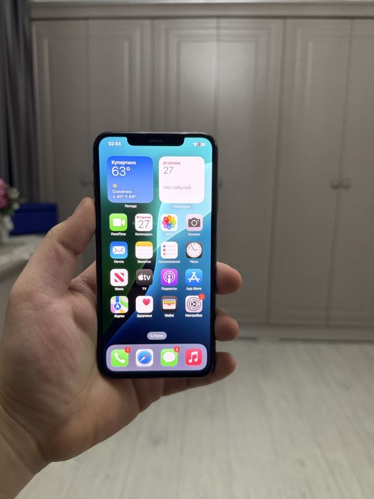 Продам Айфон XS Max 64g