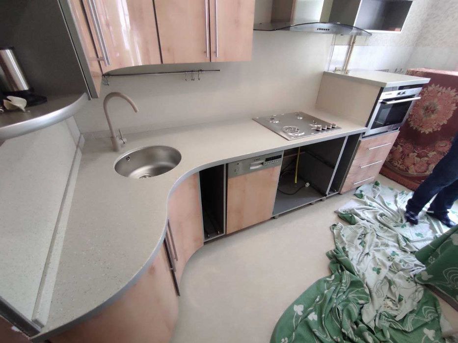 Столешница из кварца, акрила, искусственного камня, умывальники