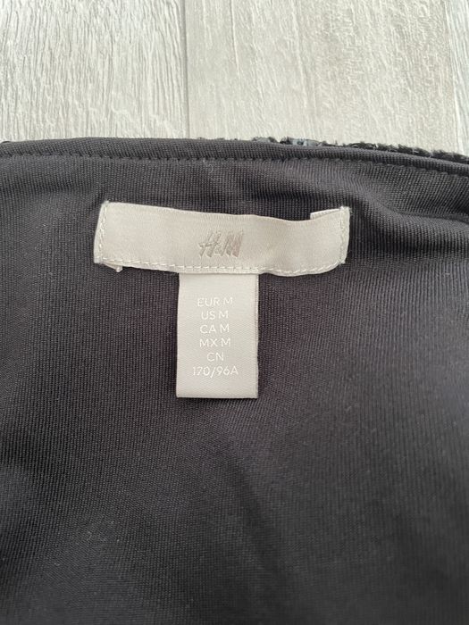 Черен топ с пайети