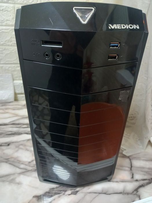 Компютър Medion Intel Core i7- 4770S 16gb SSD GTX750