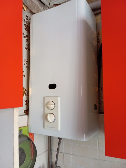 Продам газовую колонку