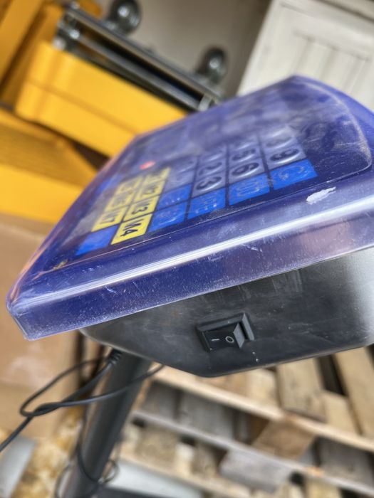 Професионален електронен кантар KraftWorld – до 350 кг