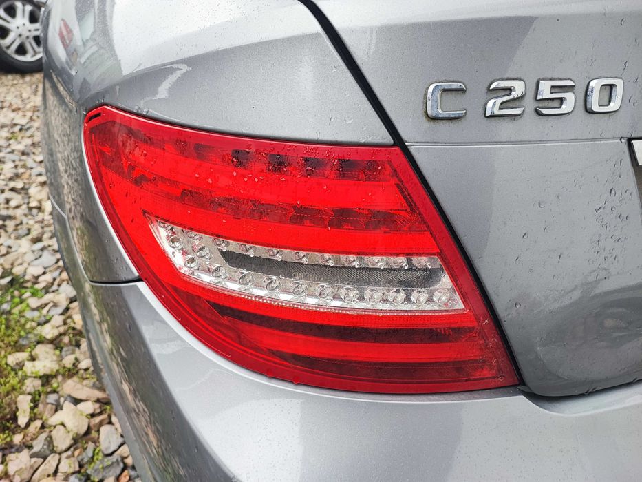 Мерцедес C 250 CDI 204 коня На Части седан авангард W204
