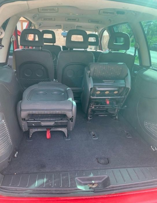 Vând Volkswagen Sharan