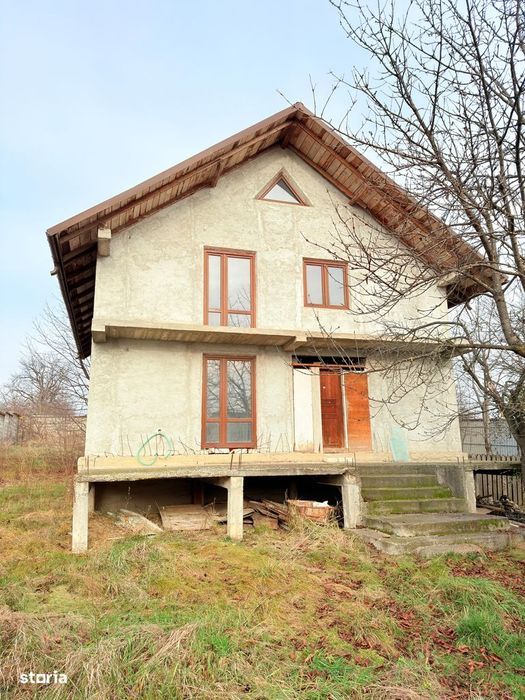 Casa cu 8800mp teren in Manastirea Doamnei