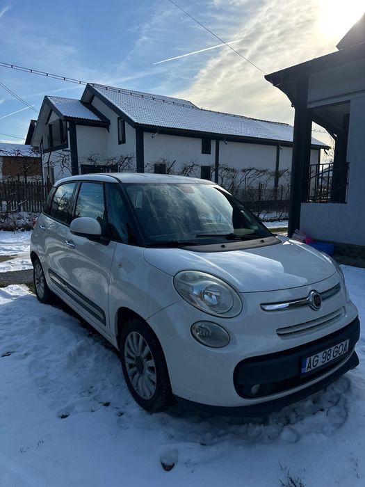 Vând Fiat 500L 2013 benzină