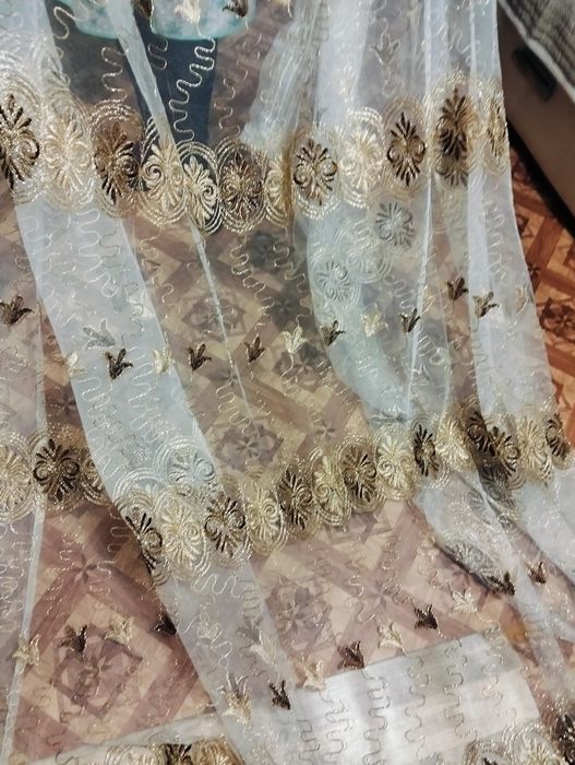 Продам тюль на два окна