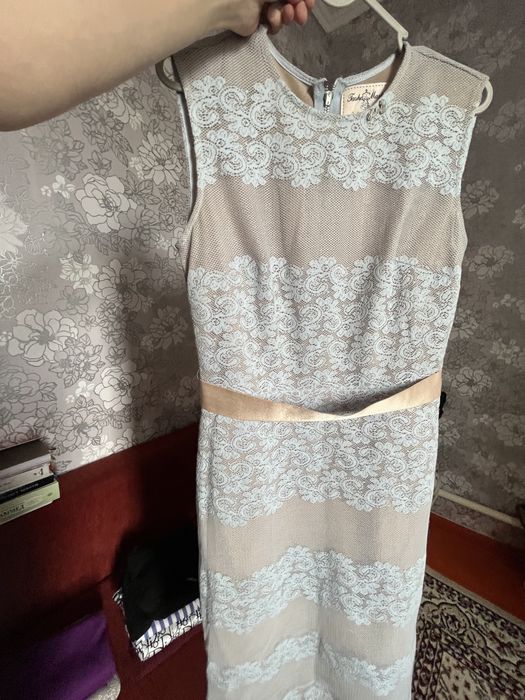 продаются платья