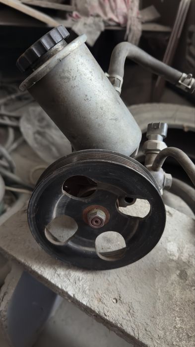 Продам виска муфта компрессора кондиционера насос Гур а на Марк два