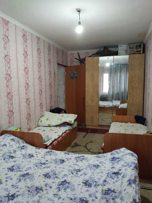 Продаётся 2-комнатная квартира. Этаж: 4 из 4. ул. МОЛДАГУЛОВА.