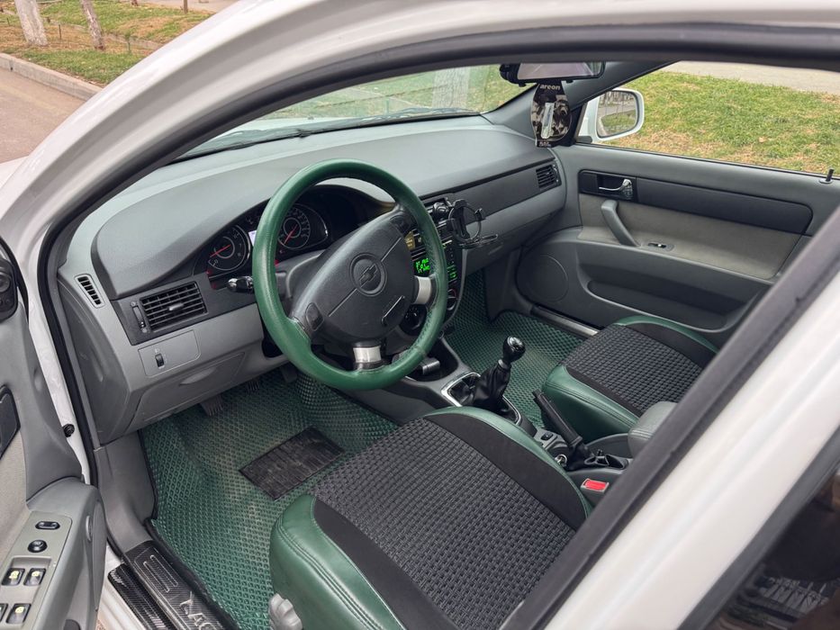 Lasetti Gentra yangi