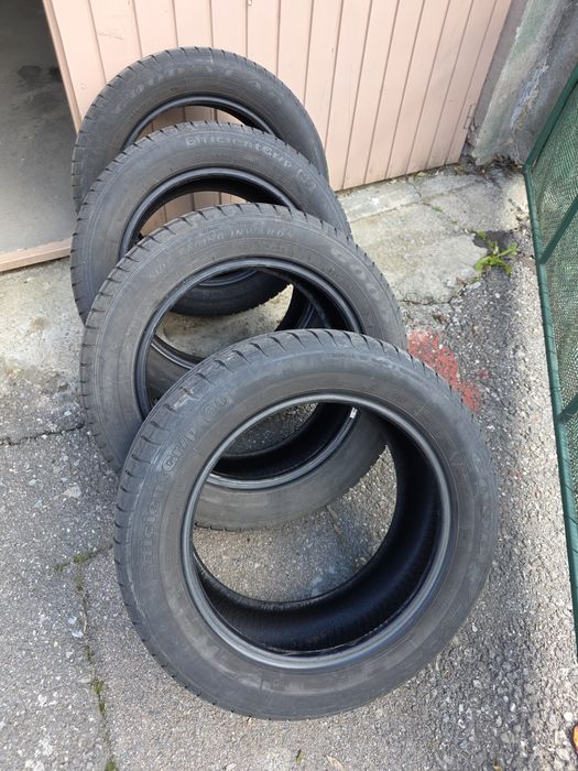 Anvelope vara 205/55R16 Good Year pret toate 4