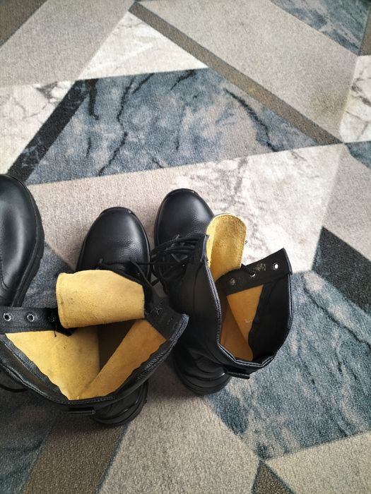 Продам обувь мужские берцы