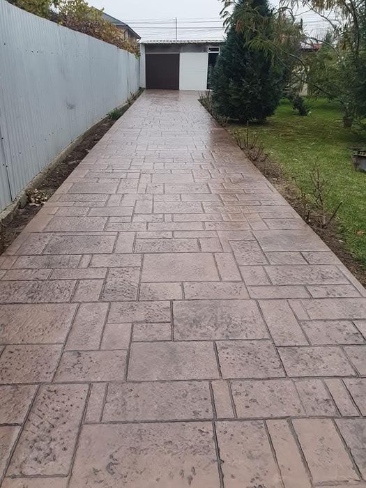 Oferta 135 Ron Beton Amprentat,elicopterizat,rampa intrare garaj,