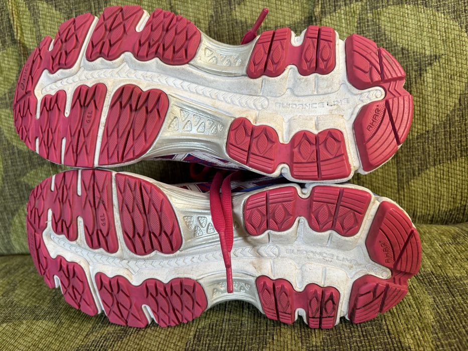 Дамски маратонки ASICS Gel-Nimbus 18