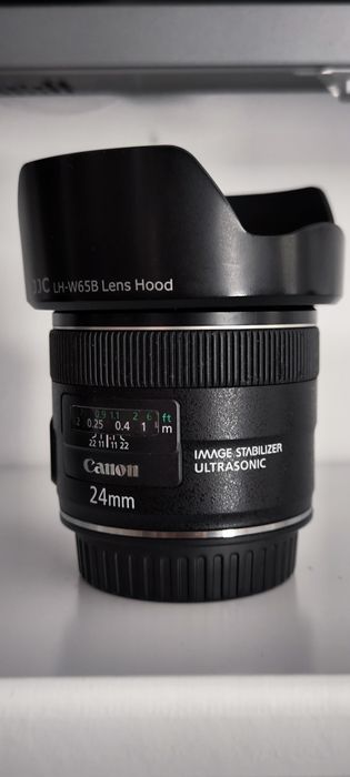 Canon EF 24mm f/2.8 IS USM