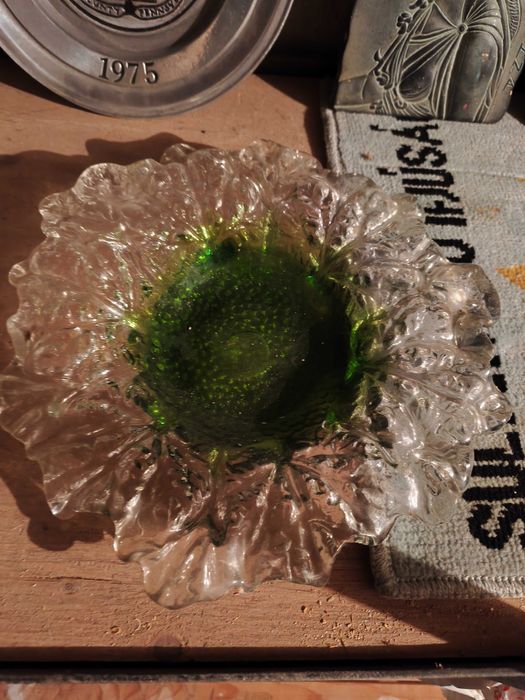 Колекционерски чинии и пособия