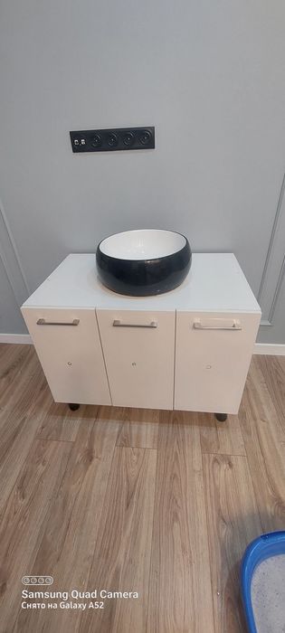 Шкафы и раковина