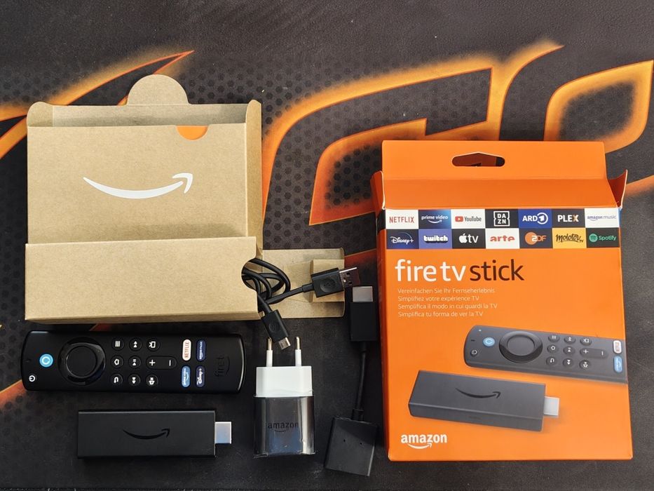 Amazon Fire TV Stick (Full HD) – Пълен комплект + БОНУС HDMI удължител