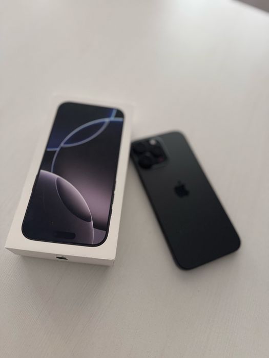 Iphone 16 PRO MAX 256 gb, folosit 2 saptamani