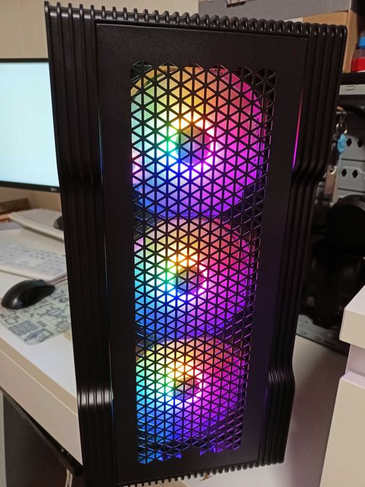 Геймърски компютър,ryzen 3600XT,16gb ram,1TB nvme,RX 480 nitro+ 8gb.