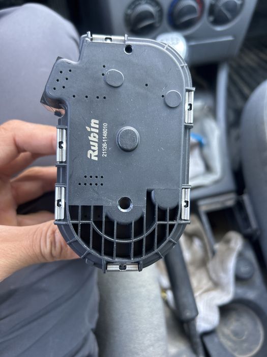 Дросельный саслонка на приору