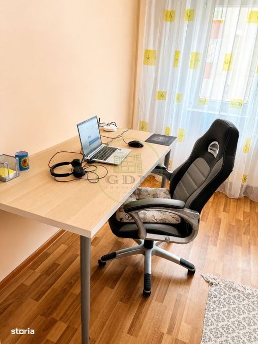 INCHIRIERE APARTAMENT 3 camere pet friendly Astra Brasov cu loc de par