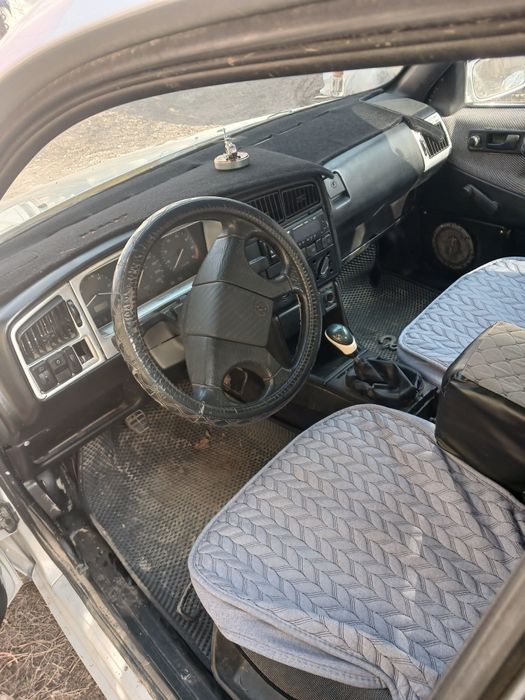 Срочно сатам пассат универсал б3