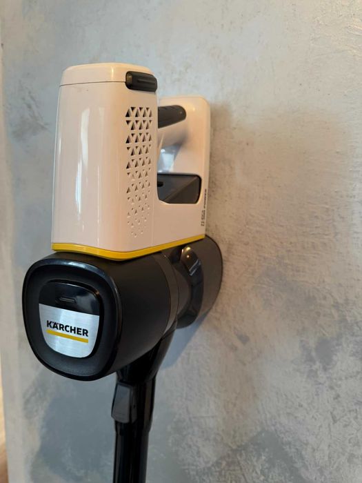 Безкабелна, вертикална прахосмукачка Керхер/Karcher в ГАРАНЦИЯ!