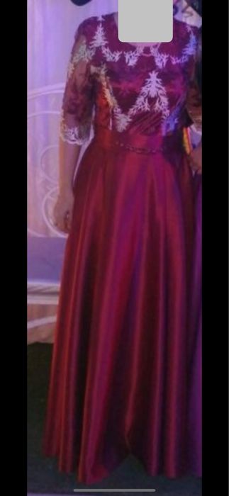 Продам вечерние платья