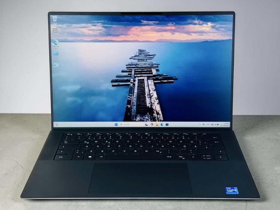 Лаптоп Dell Precision 5560 15" FHD+ i7-11850H 16RAM 512SSD T1200 4GB Перфектен! Гаранция!