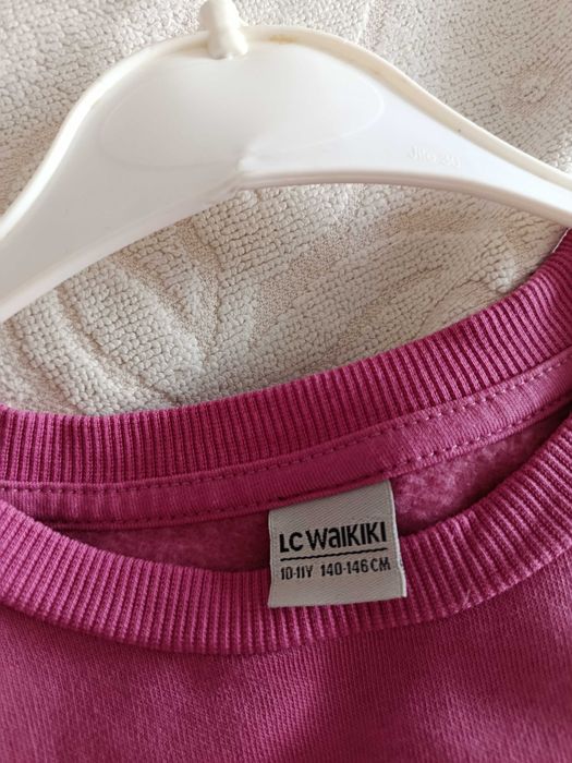 Продаю кофту на девочку 10-11 лет