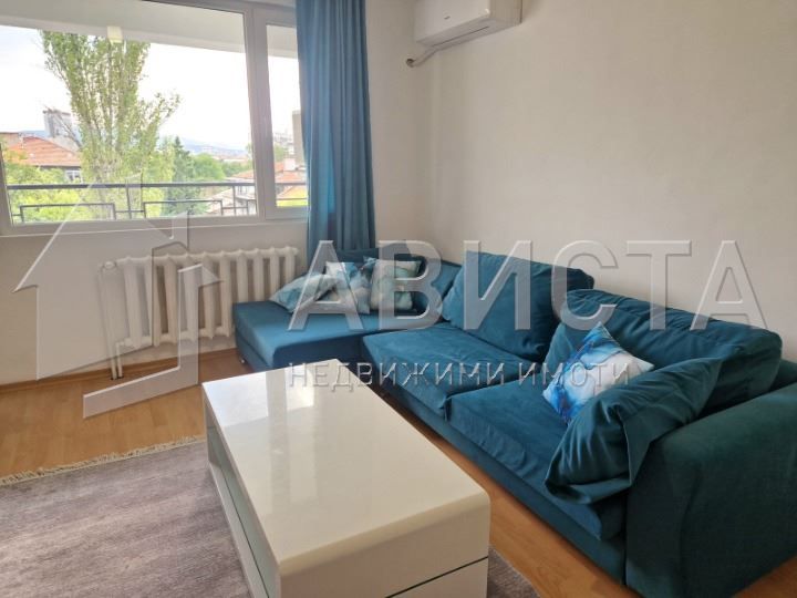 Дава се под наем Двустаен апартамент в София, Лозенец - 73 кв.м за 800 € - Снимка #1