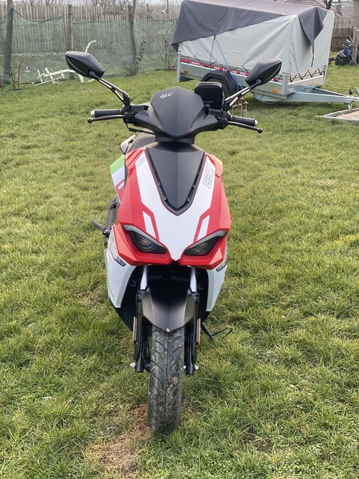 Scuter BSK DIABLO 50 cc se  Conduce  FARĂ PERMIS