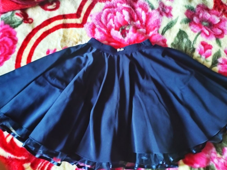 Красивая одежда для девочки подростка, много школьной.